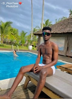 Beau Masseur Sexy et Sportif - Acompañantes masculino in Abidjan Photo 9 of 10