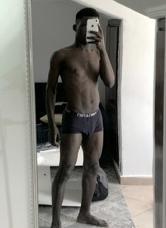 Beau Masseur Sexy - Male escort in Abidjan Photo 5 of 9