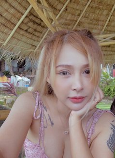 Bew - masseuse in Bangkok Photo 4 of 11