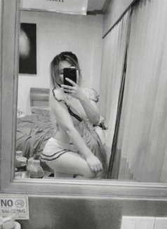 Bew - masseuse in Bangkok Photo 10 of 11