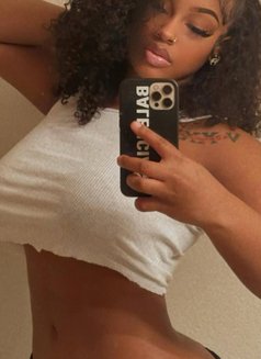 Beautiful African Girl Linda - puta in Mumbai Photo 1 of 6