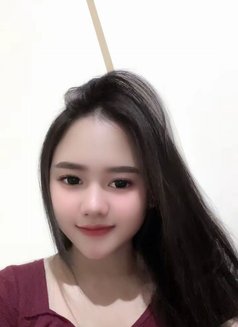 Beautiful Alysa - puta in Jakarta Photo 5 of 14