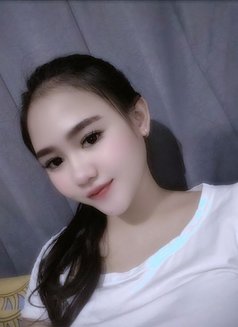 Beautiful Alysa - puta in Jakarta Photo 6 of 14