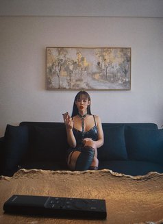 Beautiful and XxL - Transsexual escort in Johannesburg Photo 4 of 5