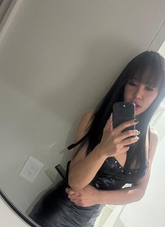 Beautiful and XxL - Transsexual escort in Johannesburg Photo 5 of 5