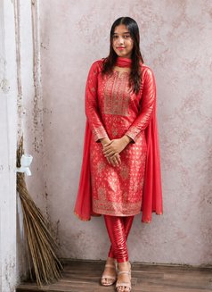 Beautiful College Girls and House Wife - puta in Hyderabad Photo 2 of 4