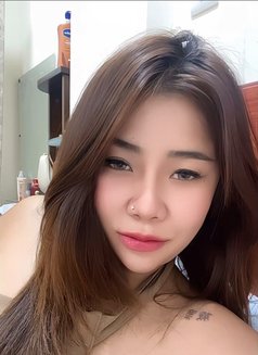 Beautiful girl - masseuse in Doha Photo 9 of 9