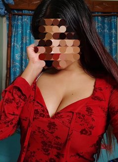 Beautiful Malayali Girl Now for Fun - escort in Kuwait Photo 2 of 2