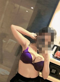 Beautiful Malayali Independent Girl - puta in Kuwait Photo 2 of 3