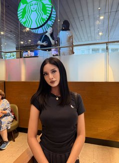 Beautiful Nightmare Jia - Acompañantes transexual in Singapore Photo 1 of 5