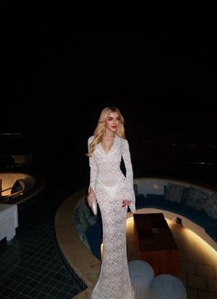 Beautiful Queen Big Thick a Lot of Milk - Transsexual escort in Dubai Photo 29 of 30