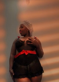 Beauty - escort in Kuwait Photo 6 of 6