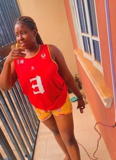 Beauty Ashaley botwe - puta in Accra Photo 3 of 5