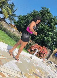 Becky Ice Kasoa - puta in Accra Photo 5 of 9