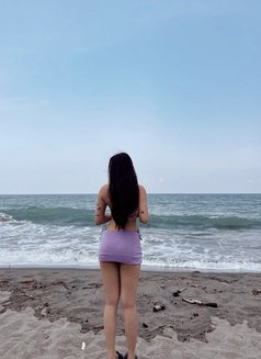 Becky - escort in Madinah Photo 1 of 2