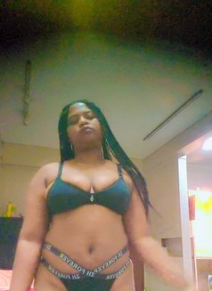 Becky - escort in Bangkok Photo 3 of 5