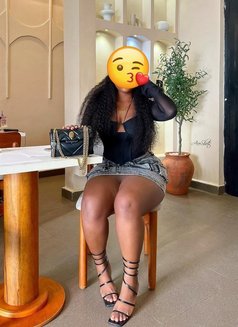 Becky - escort in Kolkata Photo 3 of 5