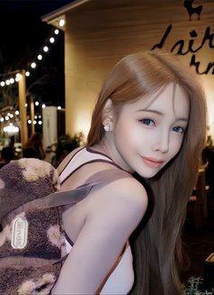 Becky - puta in Bangkok Photo 8 of 9