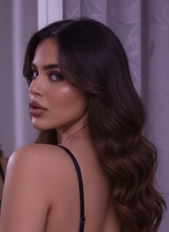 Bedooor - Transsexual escort in Beirut Photo 15 of 16