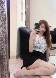 Bee - Transsexual escort in Ho Chi Minh City Photo 5 of 18