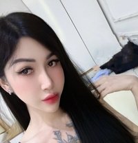 Bee - Transsexual escort in Ho Chi Minh City Photo 9 of 17