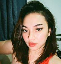 Bee - escort in Singapore