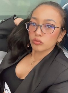 Bee in TOKYO - escort in Tokyo Photo 6 of 8