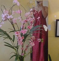 Bee - Acompañantes transexual in Bangalore