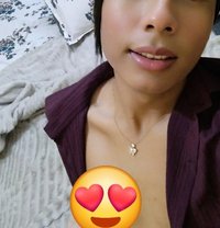 Bee - Acompañantes transexual in Bangalore