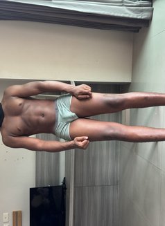 Bee - Male escort in Pattaya Photo 4 of 5