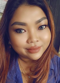 Bee - escort in Bangkok Photo 10 of 10