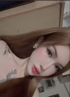 Bee - Transsexual escort in Kuala Lumpur Photo 6 of 18