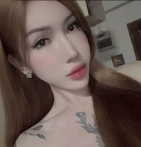 Bee - Transsexual escort in Bangkok Photo 9 of 20