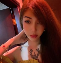 Bee - Transsexual escort in Bangkok Photo 16 of 22