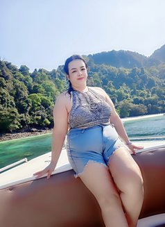 Beena - masseuse in Bangkok Photo 3 of 5