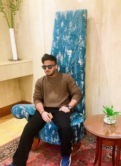 Shaam The Banger - Male escort in Mumbai Photo 2 of 4