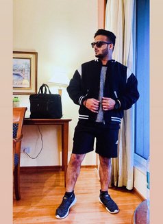 Shaam The Banger - Male escort in Mumbai Photo 3 of 4