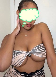 BEILLY BROWNIE - puta in Mumbai Photo 9 of 12