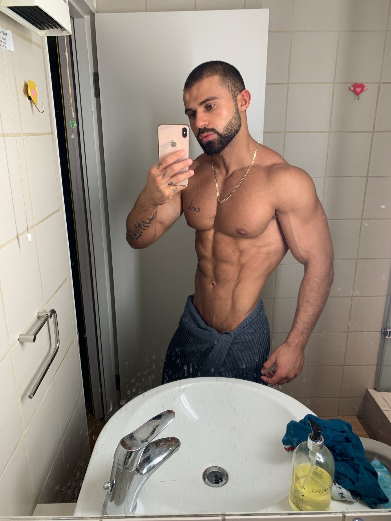 Beiroutman, Lebanese masseur in London