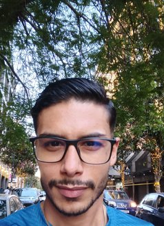 Beirut Miku Bisexual Ford Couples - Acompañantes masculino in Beirut Photo 2 of 2