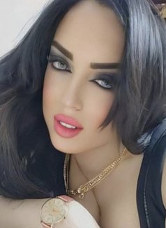 Bekei - Transsexual escort in Cairo Photo 8 of 13