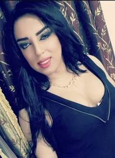 Bekei - Transsexual escort in Cairo Photo 9 of 9
