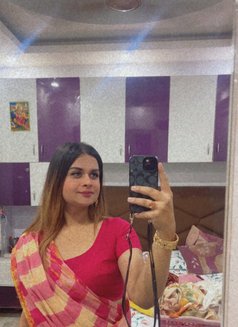 Saira - Transsexual escort in New Delhi Photo 6 of 9