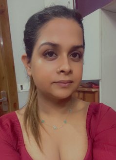 Saira - Transsexual escort in New Delhi Photo 8 of 9