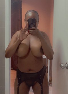 Bela - escort in Hong Kong Photo 8 of 9