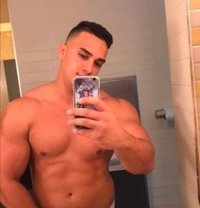 Belami Pornstar Miguel - Acompañantes masculino in Dubai