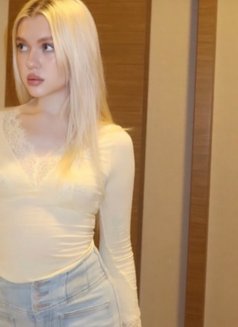 Belarusian in Dubai top companion GFE - escort in Dubai Photo 7 of 9