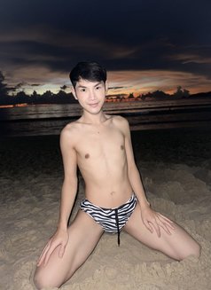 Belen - Male escort in Phuket Photo 4 of 5
