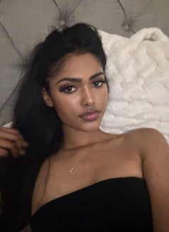 Belinda - escort agency in Muscat Photo 3 of 3