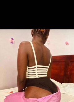 Belinda - escort in Pune Photo 3 of 21